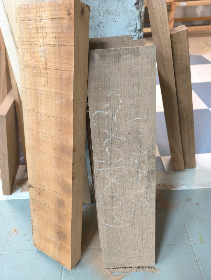 Tabla suelta de madera de acacia sin cepillar